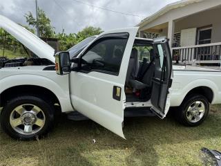 Ford Puerto Rico Guagua Ford 250 8 cilindros 4x4  