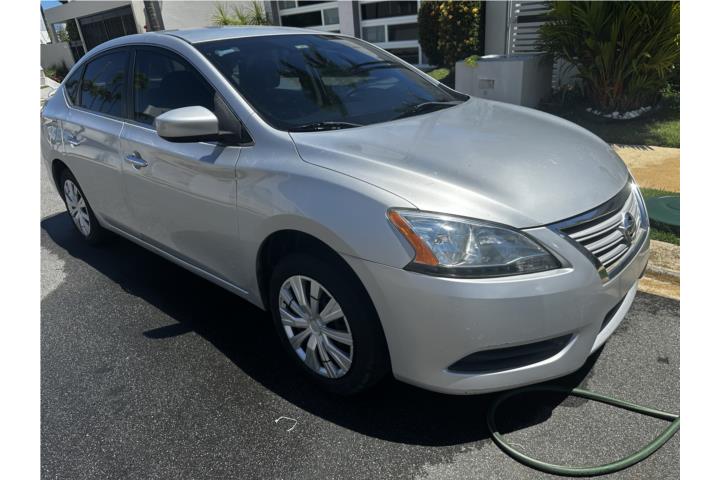 Venta Nissan Sentra 2013 65,000 mil millas