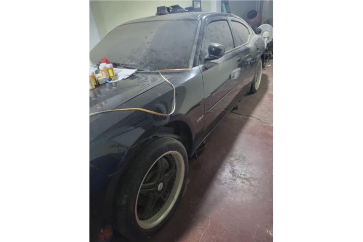 Dodge Charger: completo o piezas