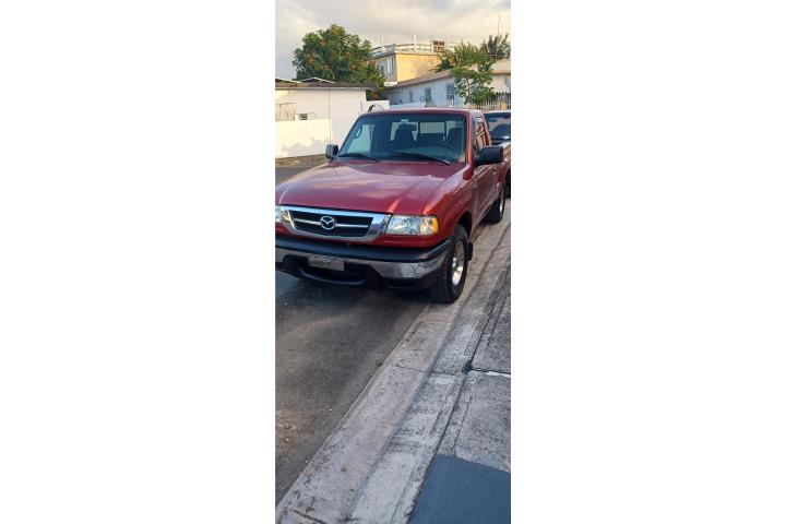 1994 Mazda B3000 automático, aire, 4 cilindros $7,500