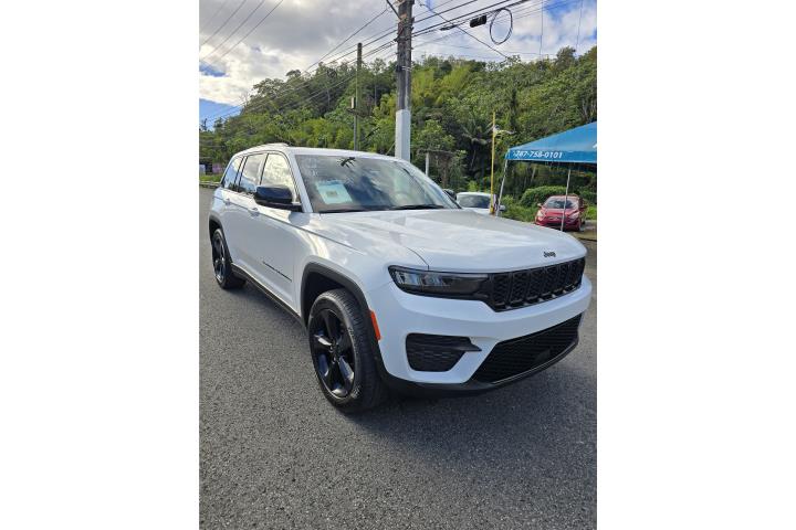Jeep Grand Cherokee Laredo 2023