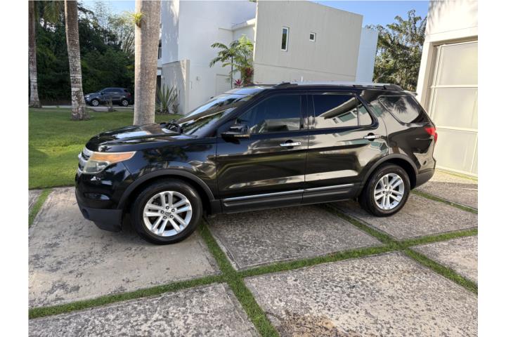 Ford Explorer XLT 2011