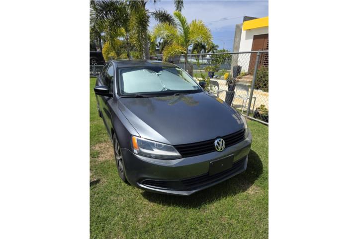 Jetta 2014 2.0L, 4 Cil, A/A. Mantenimiento Al Día