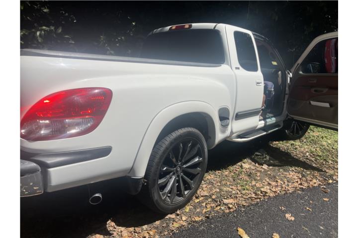 TOYOTA Tundra 2004