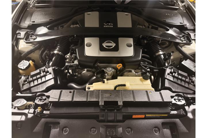 Nissan 370z 2011 -Sport Pkg
