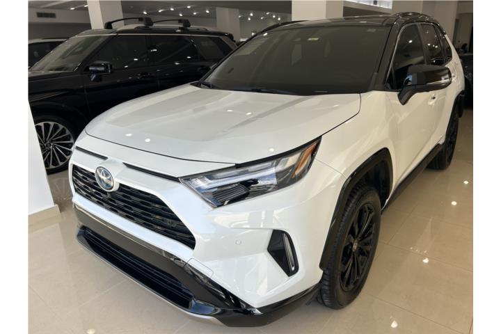 Rav4 Hybrida XSE solo12,000 millas
