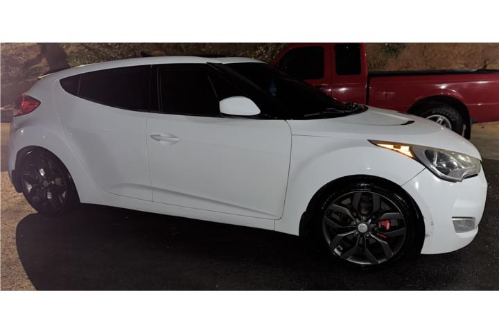 Hyundai Veloster 2013 - omo