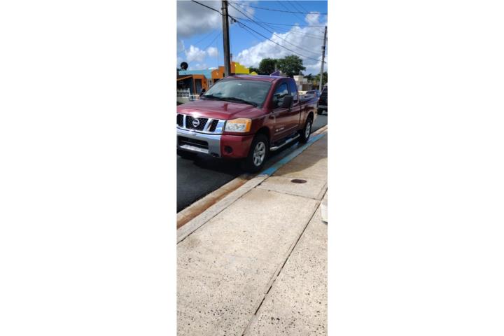 Se vende por mudanza Nissan Titán 2008