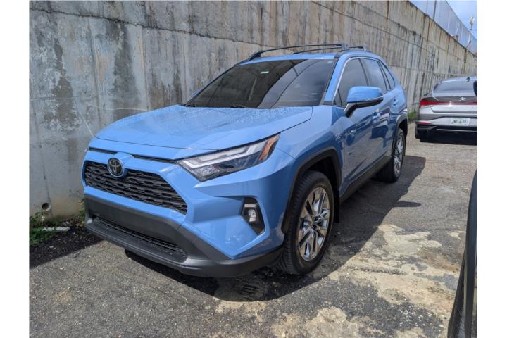 Toyota RAV4 XLE PREMIUM 2024