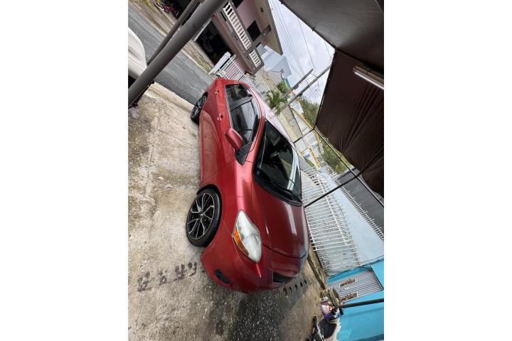 Toyota yaris 2012