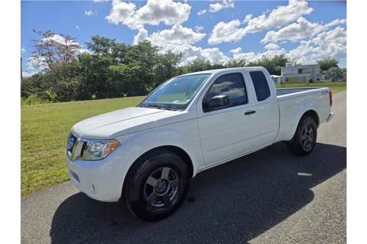 Nissan frontier 2019 13800