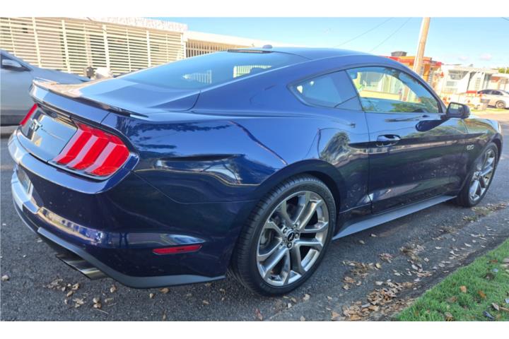 Mustang V8 premiun PKG