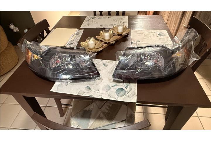 Focos Delanteros Mustang 99-04 Nuevos