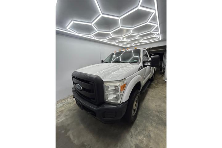 Service Body 2016  F350 diesel 6.7 4x4