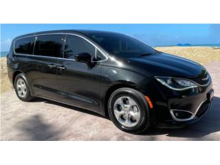 Chrysler Puerto Rico 2020 Chrysler Pacifica Plug in Hybrid Minivan