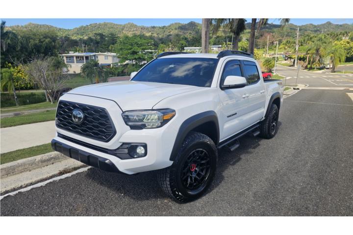 Toyota tacoma 4x4 offroad