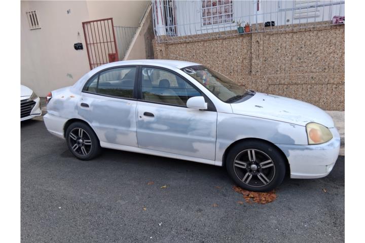 Se vende kia rio an¨o 2004