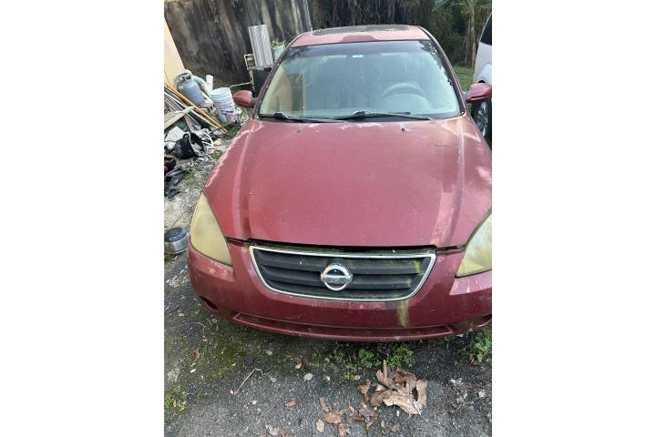 Se vende Nissan Altima 2004