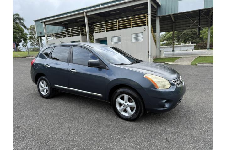 Nissan Rogué S 2012