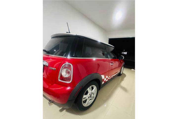 Mini Cooper en excelentes condiciones.