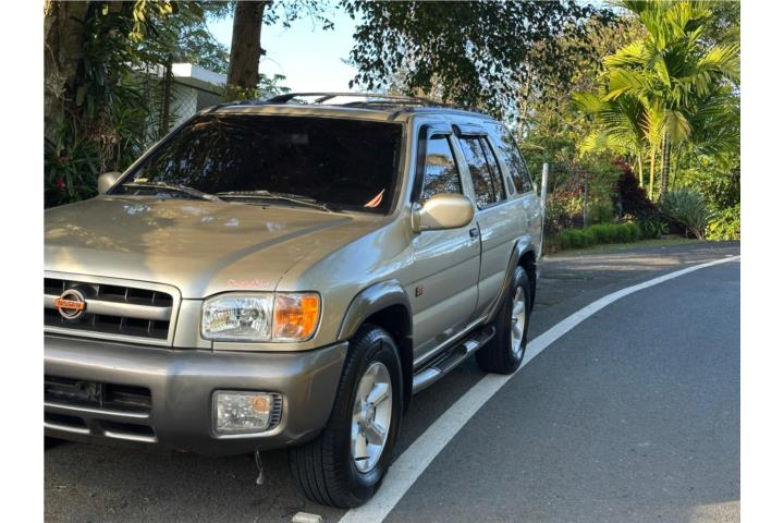 Nissan 1999