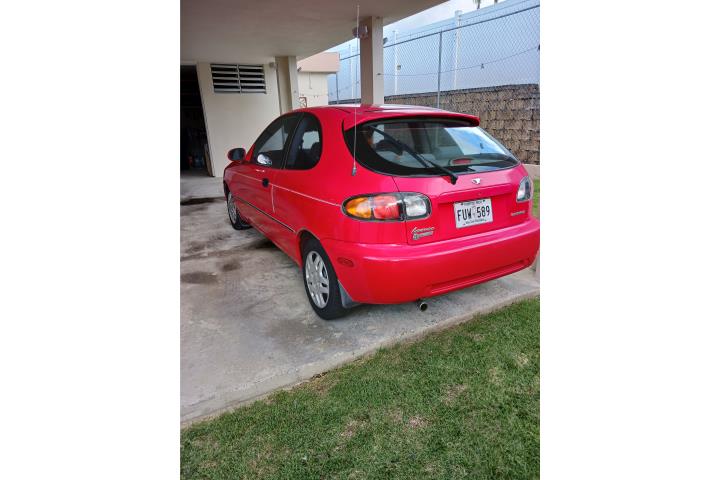 Daewoo Lanos 2003 automatico$700.