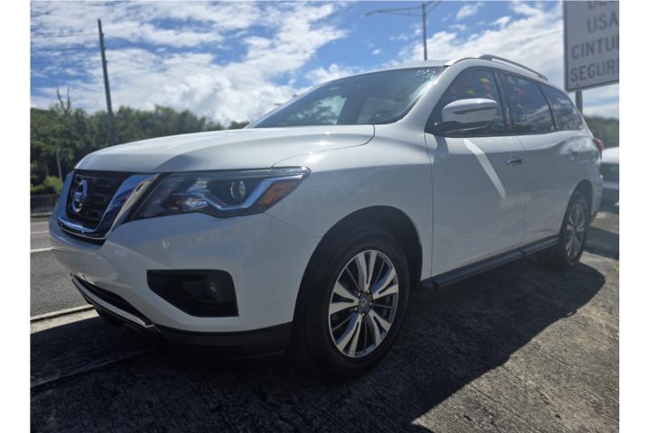 NISSAN PATHFINDER 2019