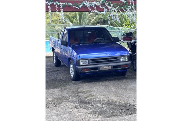 Nissan D21