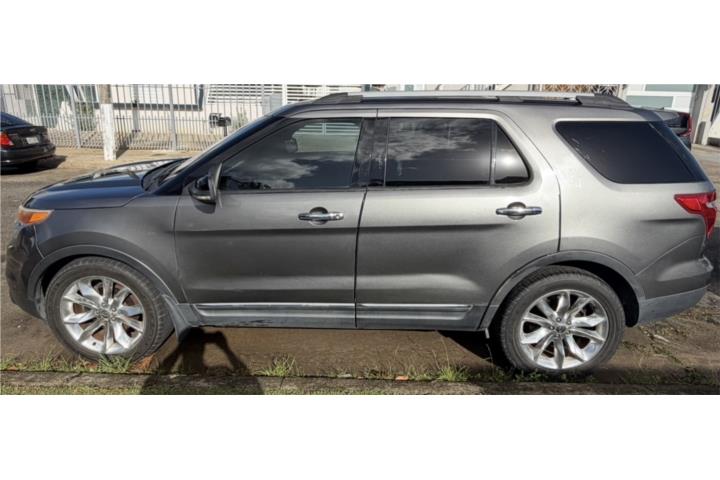Ford Explorer XLT 2011