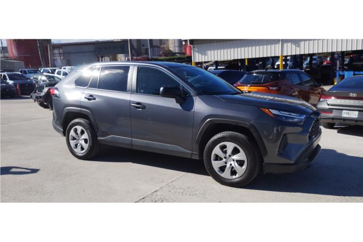 Toyota Rav4 LE 2024
