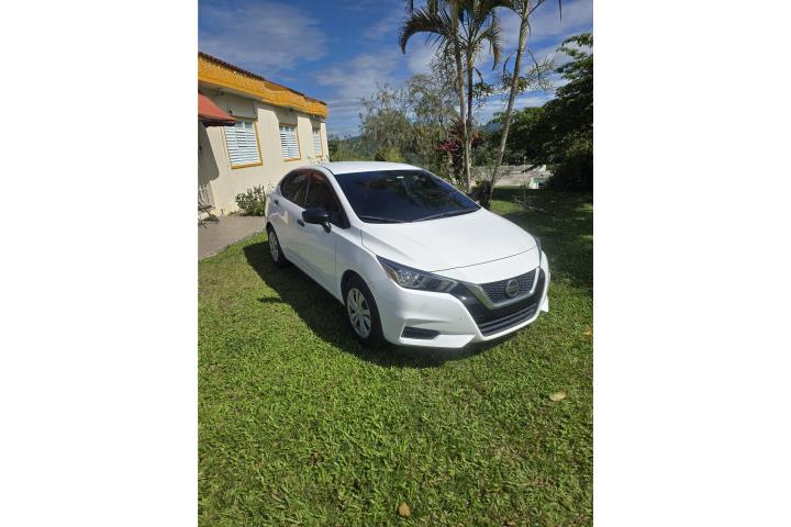 Se Vende Nissan Versa S 2021