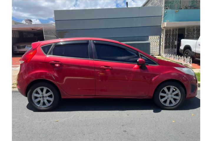 Ford Fiesta SE 2012 Hatchback