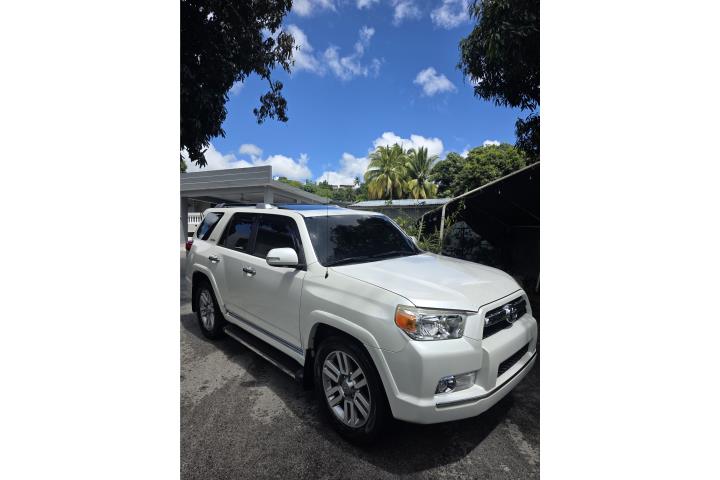 Toyota 4 runner  2010 limited