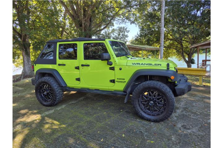 Jeep Jeep Wrangler 2013 Automatica Millas 109 Lares