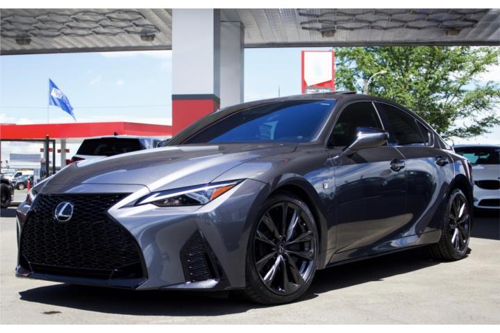 Lexus IS 300 F Sport Design 2024