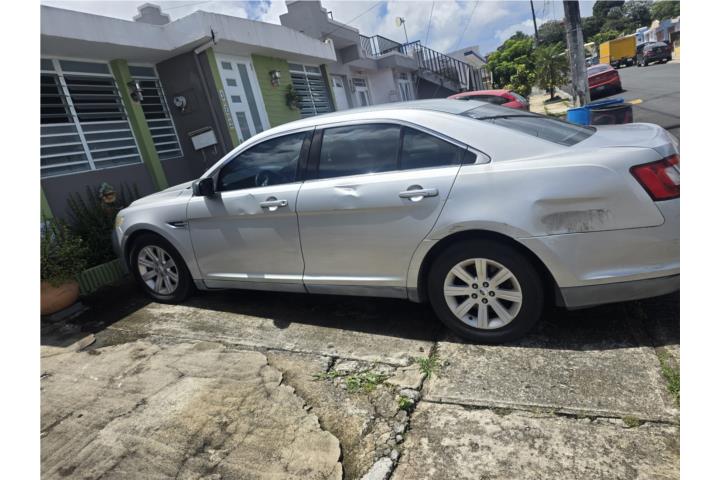 Ford Taurus 2010