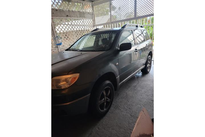 Se vende Mitsubishi Outlander 2006