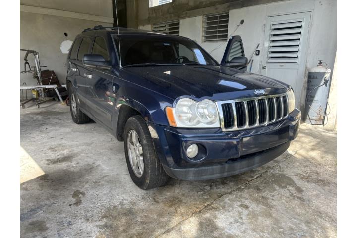 Cherokee Laredo 2005