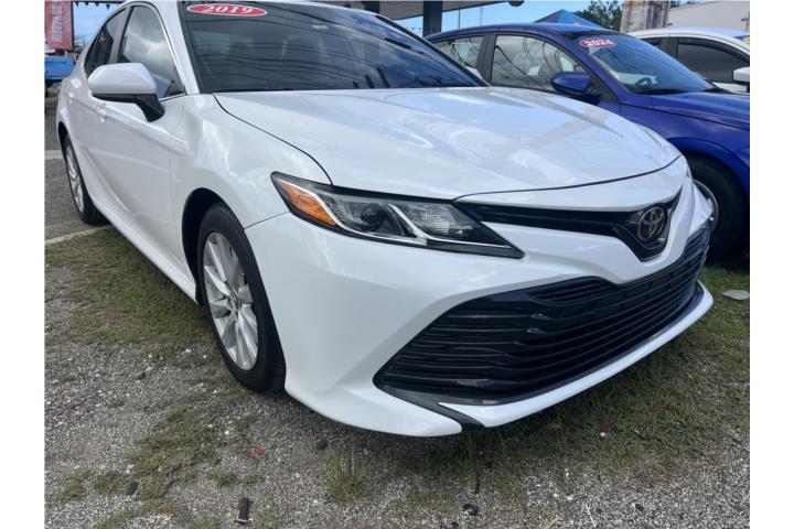 Toyota Camry 2019