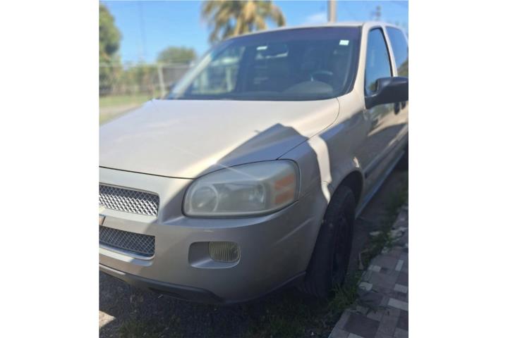 MiniVan con 3 filas