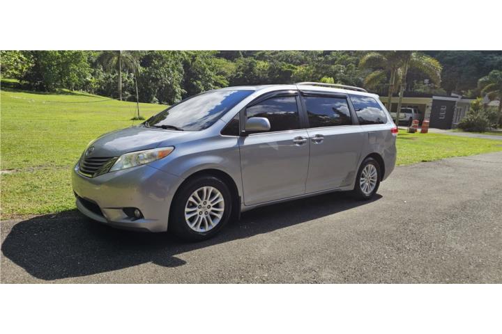 Toyota Sienna XLE del 2014