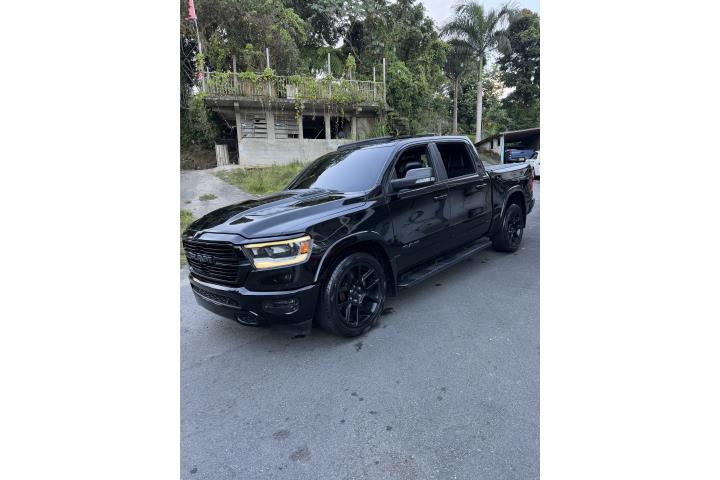 Ram Laramie 2020 4x2 super nueva poco millage