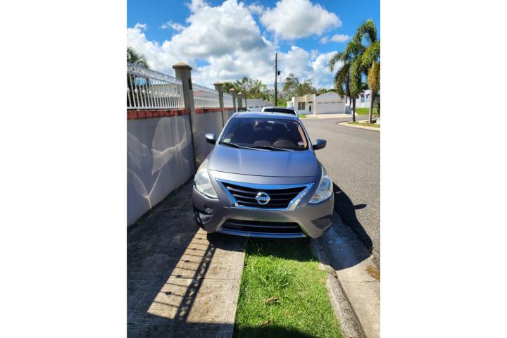 Nissan Versa 2019 4 pts 5000