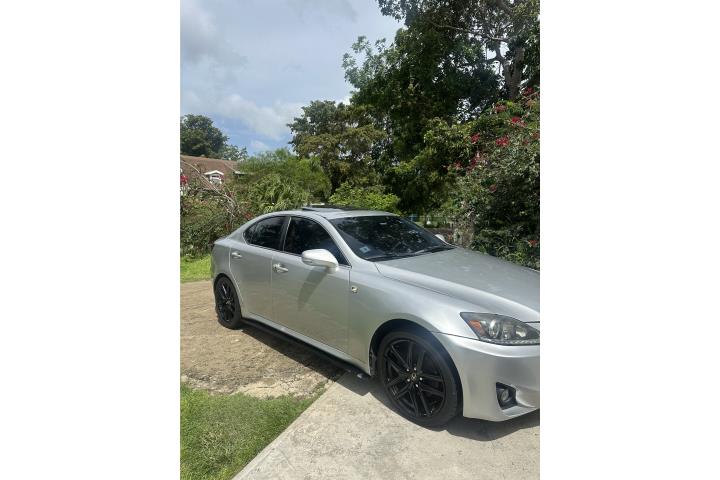 Lexus is 250 2011 118k millas