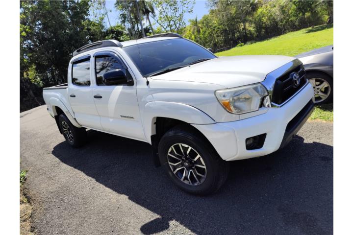 SE VENDE TACOMA 4 CIL. 4 PUERTAS PRE-RUNNER
