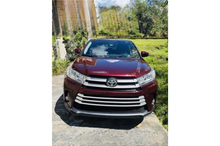 Toyota Highlander LE 2019 - 24,000 millas