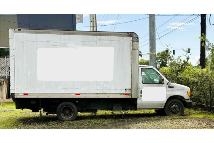2003 Ford E350 Super Duty  Step Van