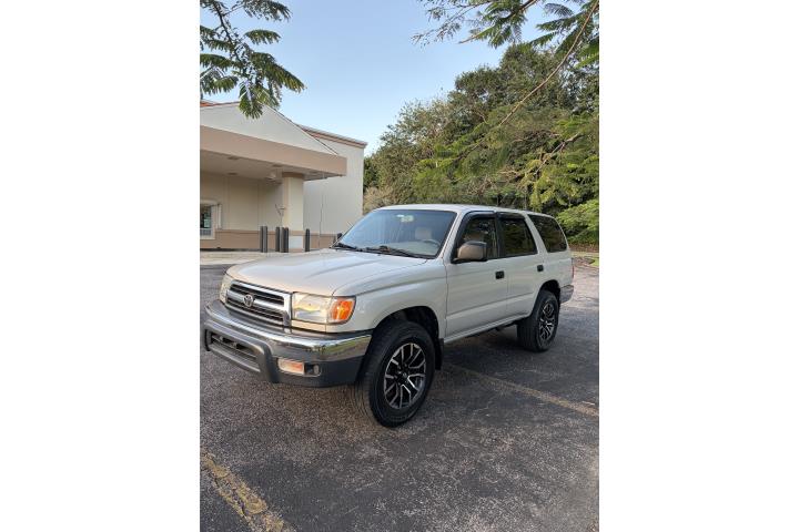 Toyota Runner