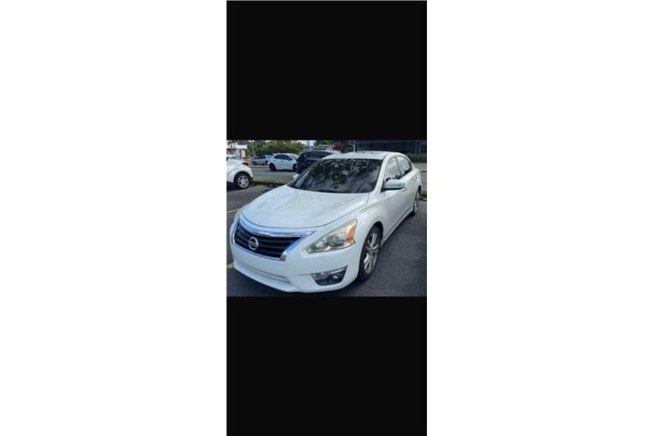 Nissan Altima 2013 63,000 millas como nuevo