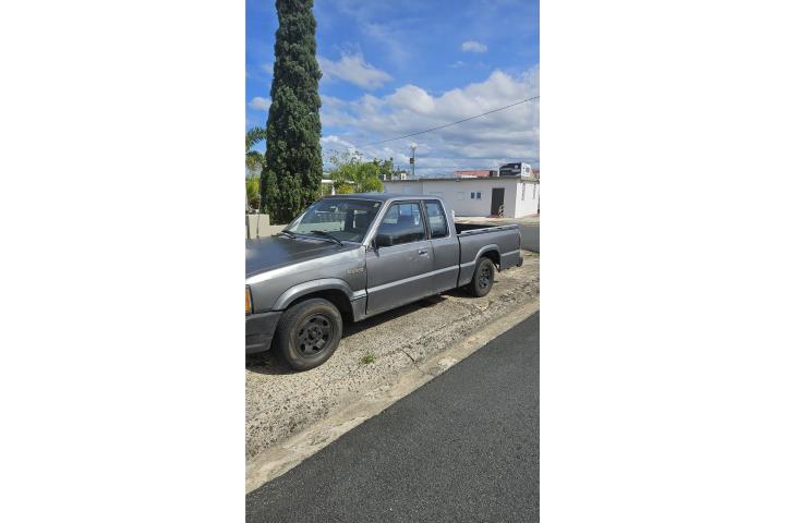 Mazda B2200 1989